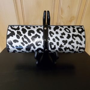 NWT🖤Black and Silver leopard print clutch